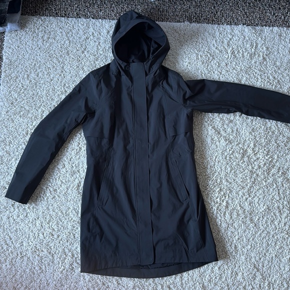 Lulu lemon Rebel Raincoat -black - Picture 1 of 11